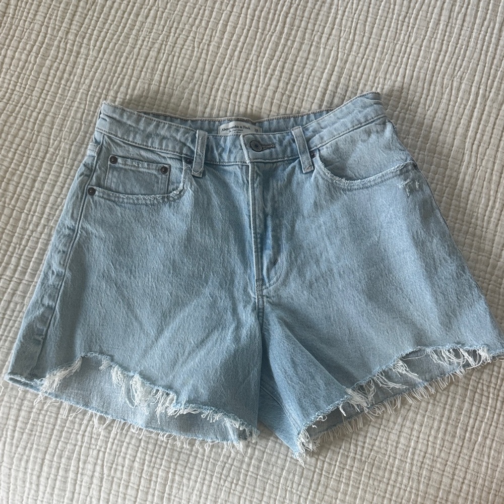 A&F The Dad Short High Rise